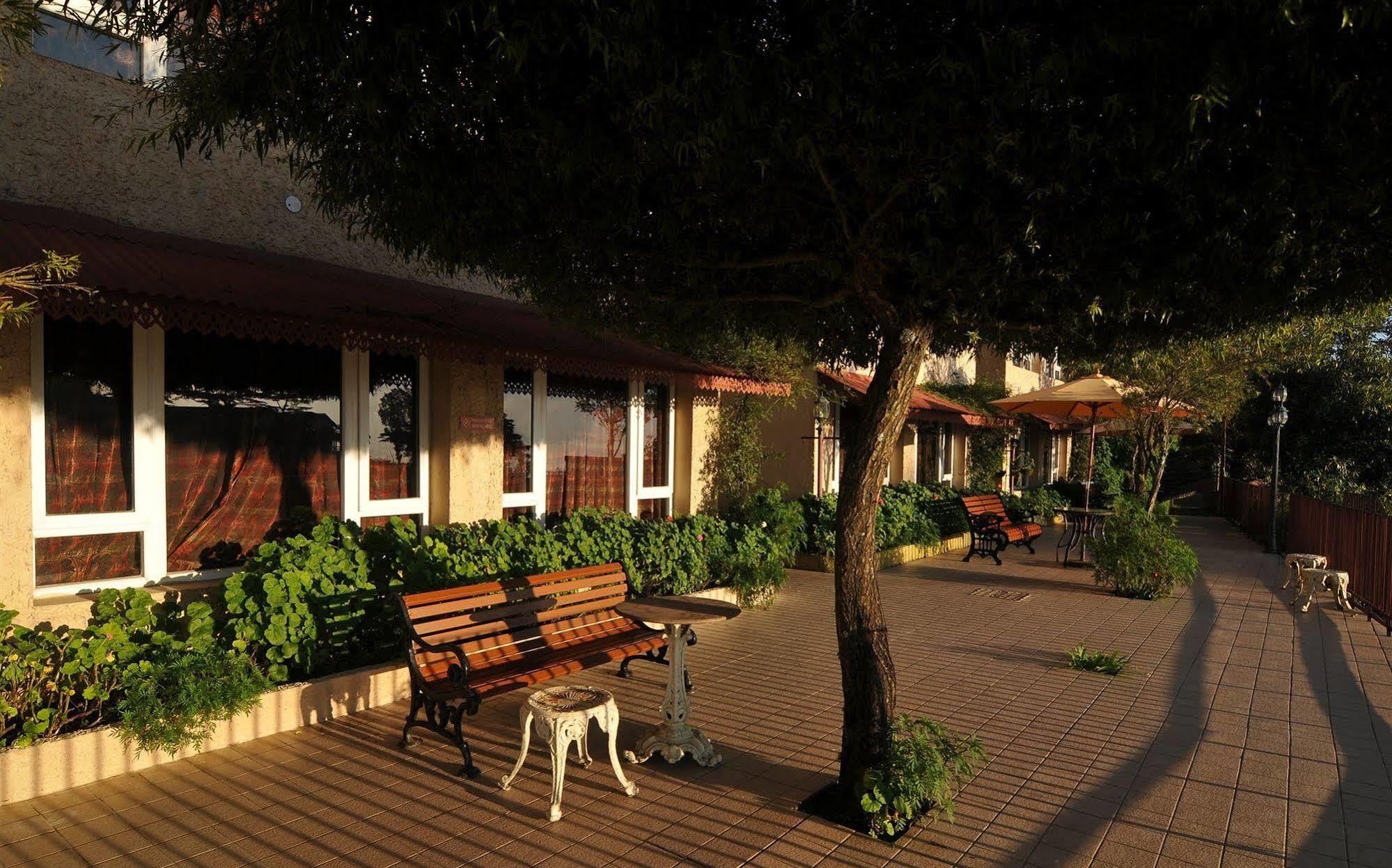 מלון Club Mahindra מוסורי מראה חיצוני תמונה